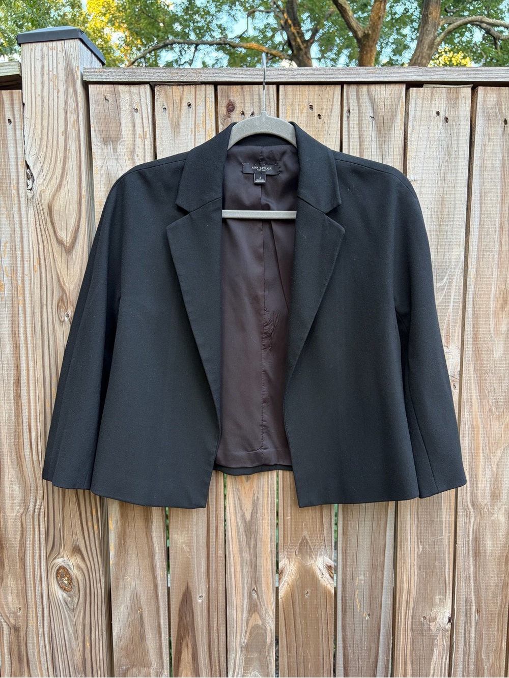 Ann Taylor Black Open-Front Cropped Blazer